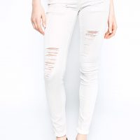 Bílé potrhané slim džíny