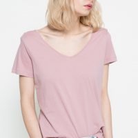 Jemně růžové tričko